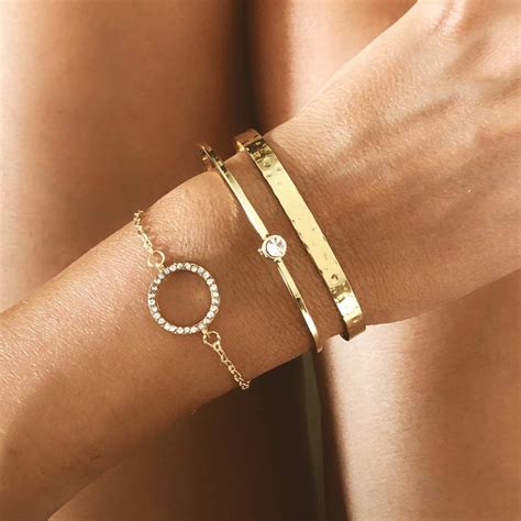 Bracelets et bracelets joncs de marque pour femmes 